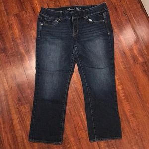 Cropped American Eagle jeans